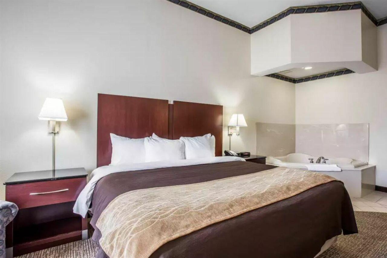 קולומביה Comfort Inn & Suites Ftjackson Maingate מראה חיצוני תמונה