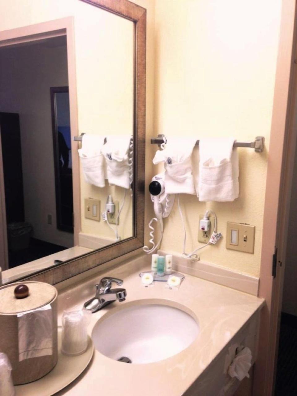 קולומביה Comfort Inn & Suites Ftjackson Maingate מראה חיצוני תמונה